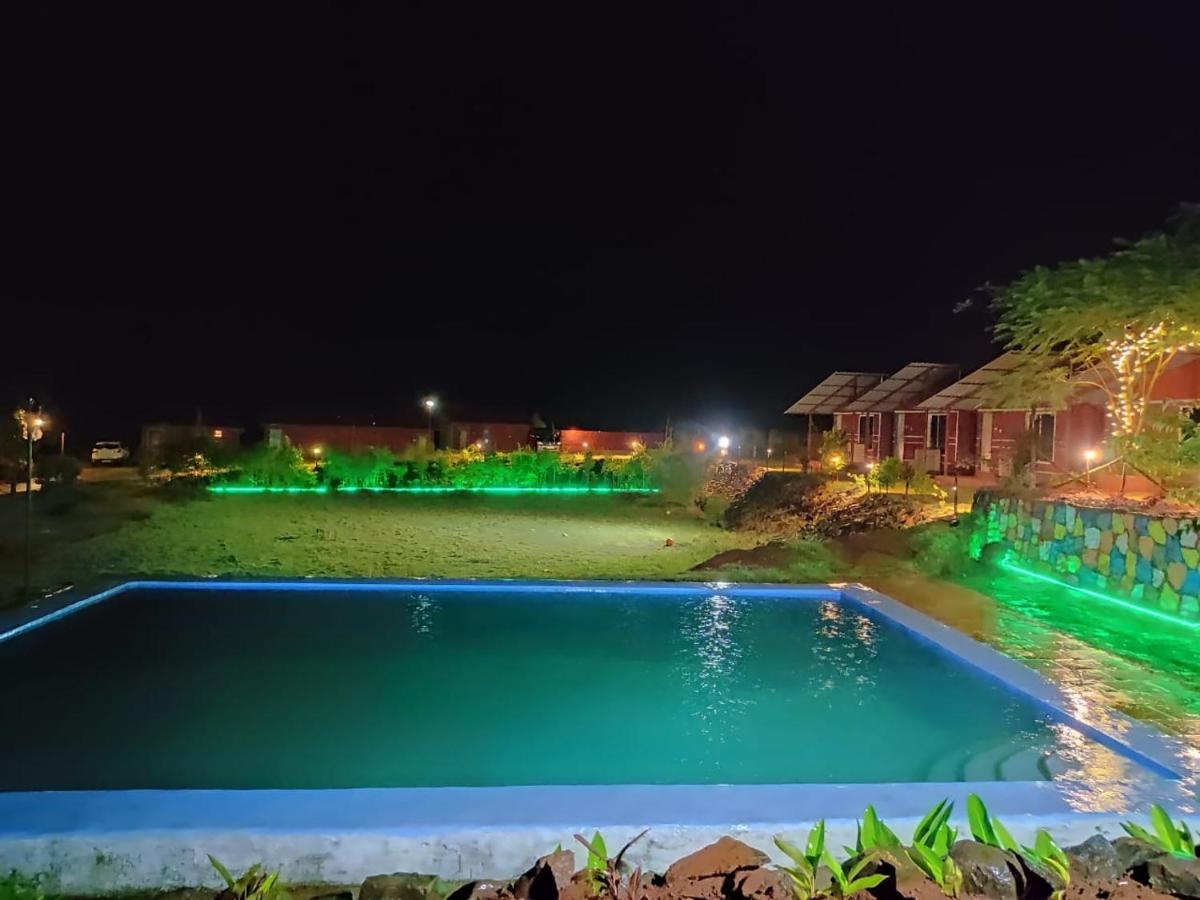 Mysticstays Resort Wai Exterior foto
