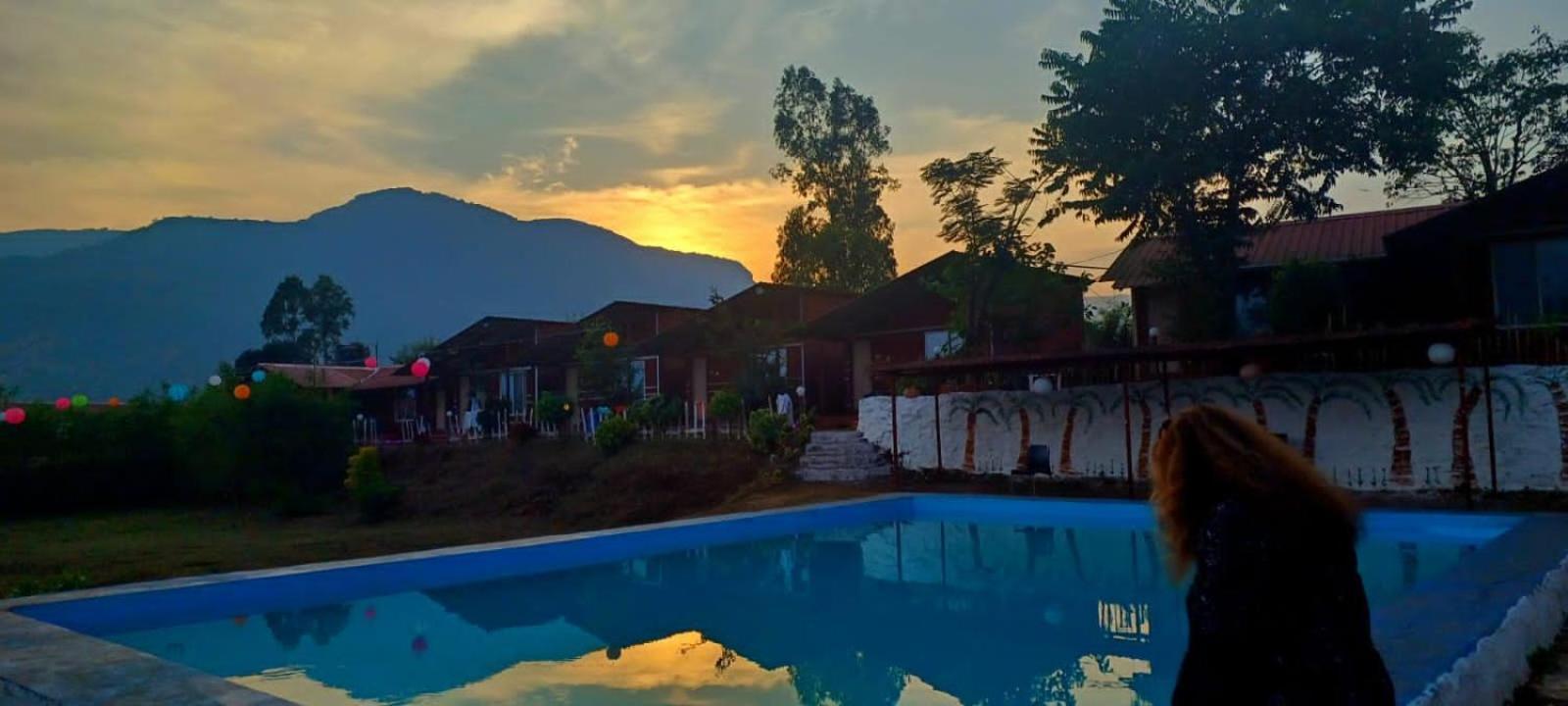 Mysticstays Resort Wai Exterior foto